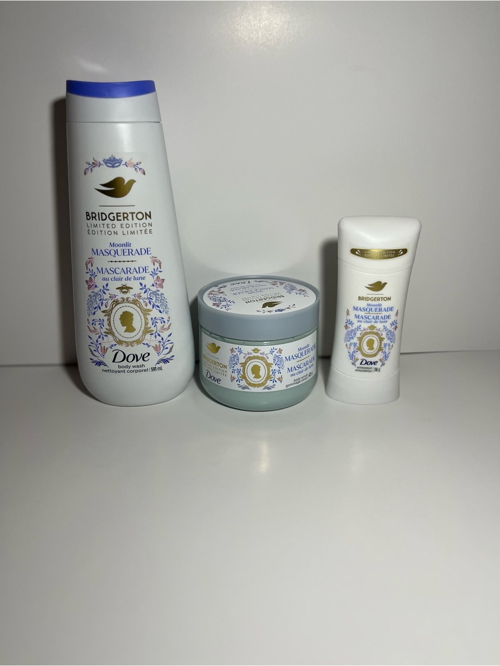 Dove Bridgerton Limited Edition Masquerade Body Wash - White/Blue